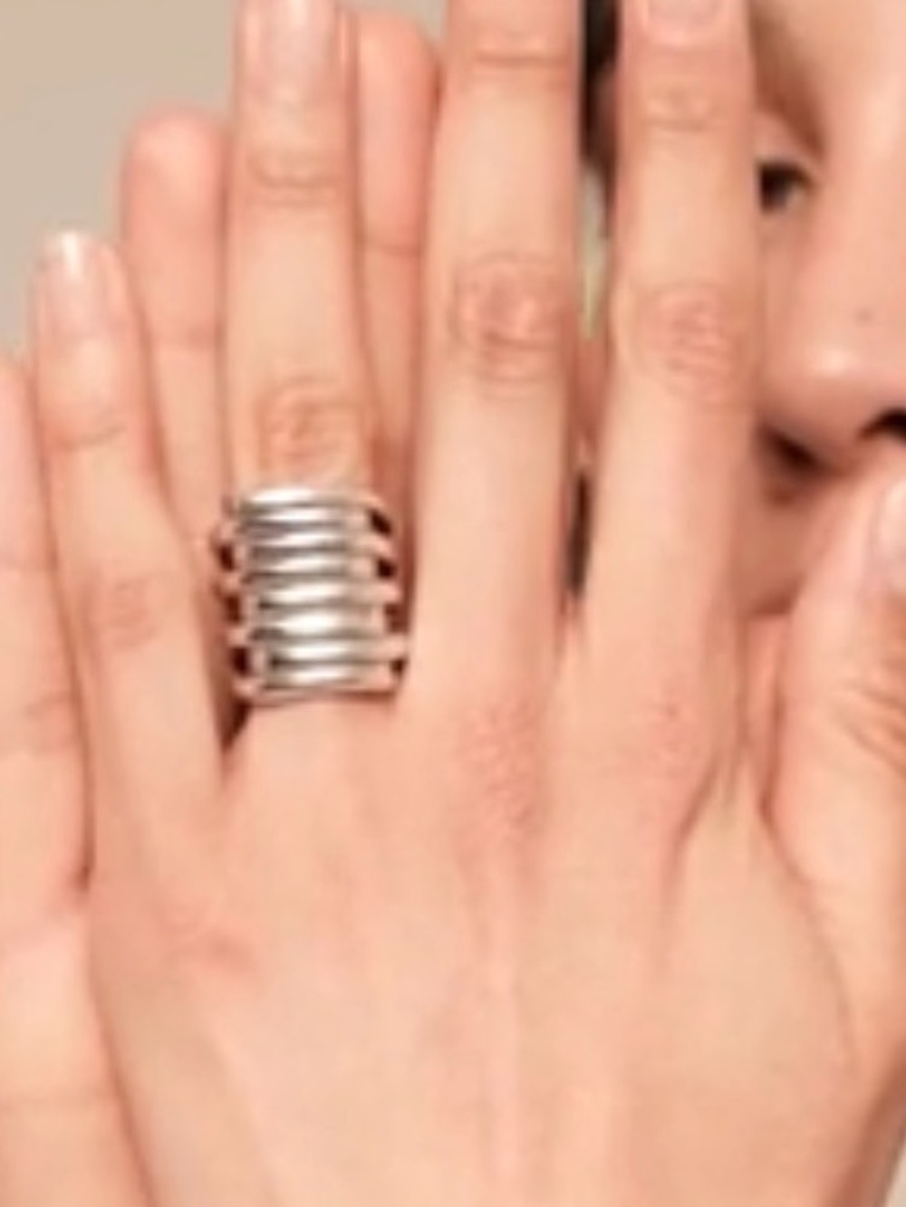 Uno de 50 tornado ring